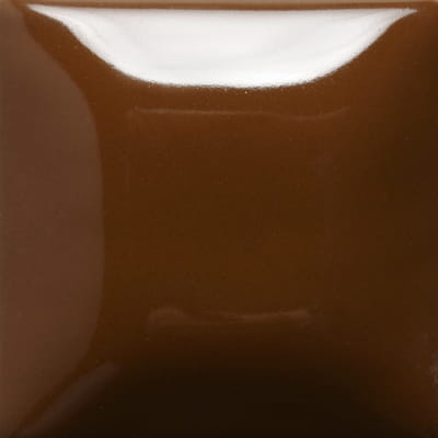 Mayco Stroke & Coat KSC48 Camel Back – szkliwo ceramiczne w ciepłym brązie, błyszcząca próbka na kwadratowej płytce