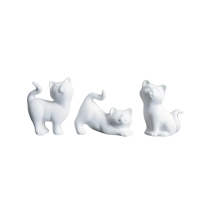 Figurka biskwitowa kot - zestaw 3 kształtów, wys. 7-9 cm